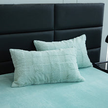 Load image into Gallery viewer, Rabbit Faux Fur Quilt Cover Set - Green