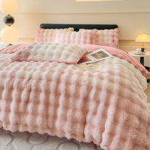 Load image into Gallery viewer, Sculpted Faux Fur Quilt Cover set