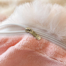 Load image into Gallery viewer, Sculpted Faux Fur Quilt Cover set