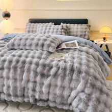 Load image into Gallery viewer, Sculpted Faux Fur Quilt Cover set