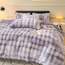 Load image into Gallery viewer, Sculpted Faux Fur Quilt Cover set