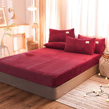 Load image into Gallery viewer, Soft Corduroy Velvet Fleece Quilt Cover Set - Red
