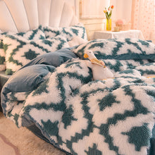 Load image into Gallery viewer, Fluffy Faux Mink &amp; Velvet Fleece Quilt Cover Set - Diamond