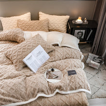 Load image into Gallery viewer, Pineapple Fleece Quilt Cover Set - Camel