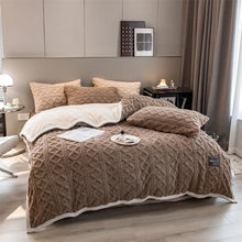 Load image into Gallery viewer, Pineapple Fleece Quilt Cover Set - Coffee