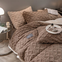 Load image into Gallery viewer, Pineapple Fleece Quilt Cover Set - Coffee