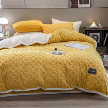 Load image into Gallery viewer, Pineapple Fleece Quilt Cover Set - Yellow