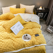 Load image into Gallery viewer, Pineapple Fleece Quilt Cover Set - Yellow