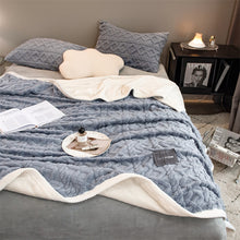 Load image into Gallery viewer, Pineapple Fleece Blanket - Grey