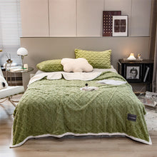 Load image into Gallery viewer, Pineapple Fleece Blanket - Green