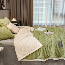 Load image into Gallery viewer, Pineapple Fleece Blanket - Green