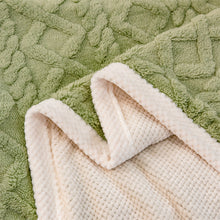 Load image into Gallery viewer, Pineapple Fleece Blanket - Green