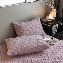 Load image into Gallery viewer, Pineapple Fleece Fitted Sheet - Purple
