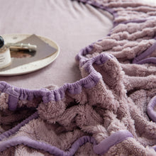 Load image into Gallery viewer, Pineapple Fleece Fitted Sheet - Purple