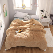 Load image into Gallery viewer, Fluffy Quilt Comforter - Camel
