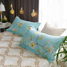 Load image into Gallery viewer, Poppy Bedding Set - 4 pieces