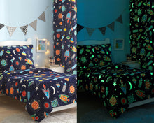 Load image into Gallery viewer, 3pc Kids Glow In The Dark Bedroom Set - Warm Blanket