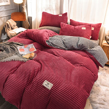 Load image into Gallery viewer, Soft Corduroy Velvet Fleece Quilt Cover Set - Grey Rose Fantasy