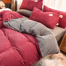 Load image into Gallery viewer, Soft Corduroy Velvet Fleece Quilt Cover Set - Grey Rose Fantasy