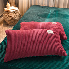 Load image into Gallery viewer, Soft Corduroy Velvet Fleece Quilt Cover Set - Green Rose Fantasy