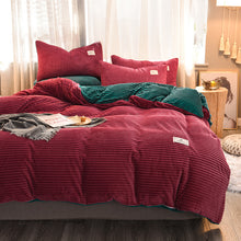 Load image into Gallery viewer, Soft Corduroy Velvet Fleece Quilt Cover Set - Green Rose Fantasy