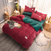 Load image into Gallery viewer, Soft Corduroy Velvet Fleece Quilt Cover Set - Green Rose Fantasy