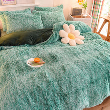 Load image into Gallery viewer, Fluffy Faux Mink &amp; Velvet Fleece Quilt Cover Set - Green White
