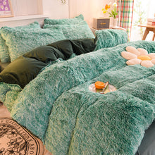Load image into Gallery viewer, Fluffy Faux Mink &amp; Velvet Fleece Quilt Cover Set - Green White