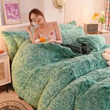 Load image into Gallery viewer, Fluffy Faux Mink &amp; Velvet Fleece Quilt Cover Set - Green White