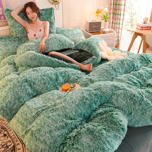 Load image into Gallery viewer, Fluffy Faux Mink &amp; Velvet Fleece Quilt Cover Set - Green White