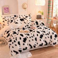 Load image into Gallery viewer, Fluffy Faux Mink &amp; Velvet Fleece Quilt Cover Set - Cow