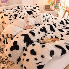 Load image into Gallery viewer, Fluffy Faux Mink &amp; Velvet Fleece Quilt Cover Set - Cow