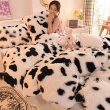 Load image into Gallery viewer, Fluffy Faux Mink &amp; Velvet Fleece Quilt Cover Set - Cow
