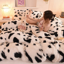 Load image into Gallery viewer, Fluffy Faux Mink &amp; Velvet Fleece Quilt Cover Set - Cow