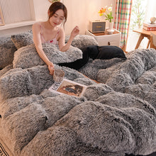 Load image into Gallery viewer, Fluffy Faux Mink &amp; Velvet Fleece Quilt Cover Set - Black white
