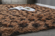 Load image into Gallery viewer, Fluffy Large Area Rug - Cheetah