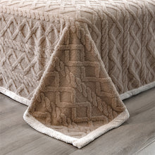 Load image into Gallery viewer, Pineapple Fleece Quilt Cover Set - Camel