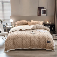 Load image into Gallery viewer, Pineapple Fleece Quilt Cover Set - Camel