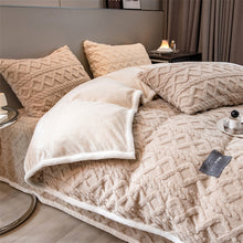 Load image into Gallery viewer, Pineapple Fleece Quilt Cover Set - Camel