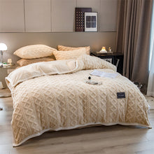 Load image into Gallery viewer, Pineapple Fleece Quilt Cover Set - Khaki