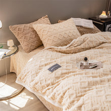 Load image into Gallery viewer, Pineapple Fleece Quilt Cover Set - Khaki