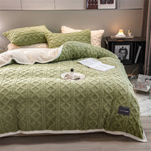 Load image into Gallery viewer, Pineapple Fleece Quilt Cover Set - Green