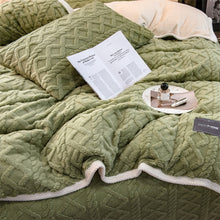 Load image into Gallery viewer, Pineapple Fleece Quilt Cover Set - Green