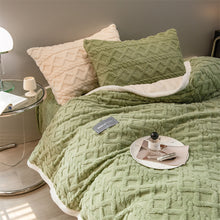 Load image into Gallery viewer, Pineapple Fleece Quilt Cover Set - Green