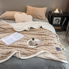 Load image into Gallery viewer, Pineapple Fleece Blanket - Camel