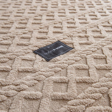 Load image into Gallery viewer, Pineapple Fleece Fitted Sheet - Camel