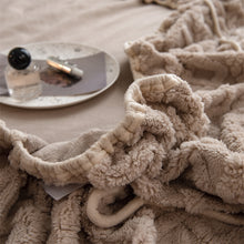 Load image into Gallery viewer, Pineapple Fleece Fitted Sheet - Camel