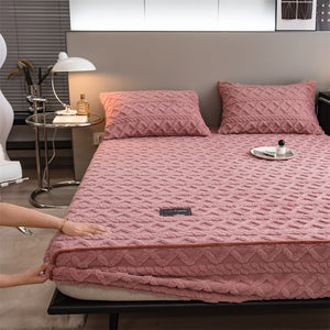 Pineapple Fleece Fitted Sheet - Pink