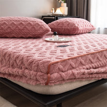 Load image into Gallery viewer, Pineapple Fleece Fitted Sheet - Pink
