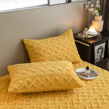 Load image into Gallery viewer, Pineapple Fleece Fitted Sheet - Yellow